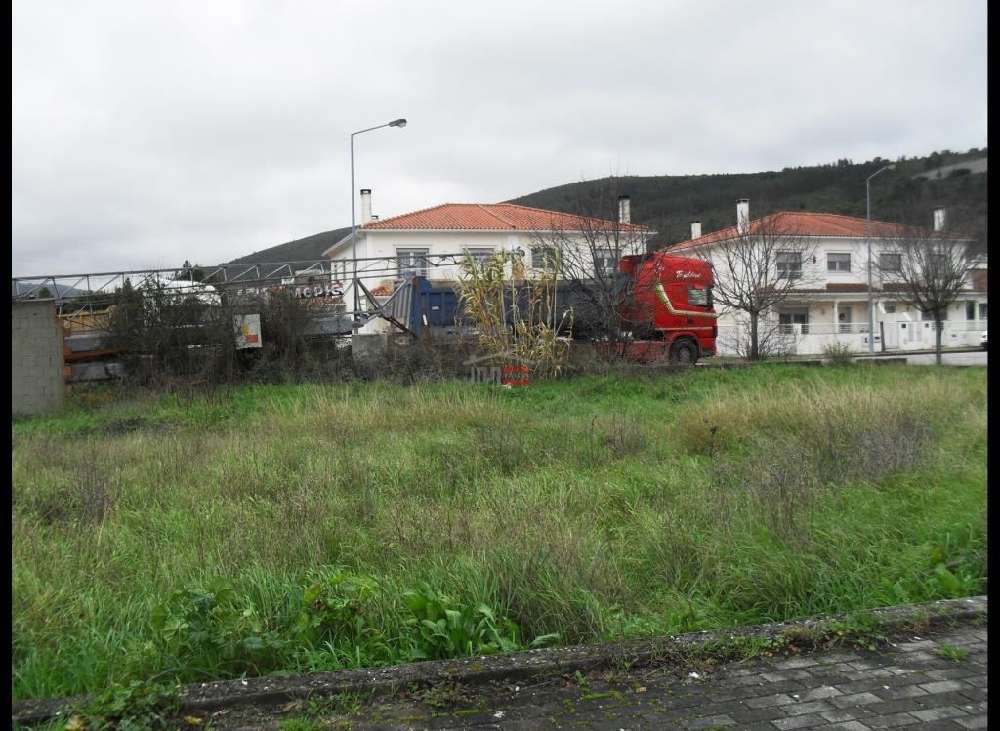  te koop terrein Porto De Mós Leiria 1