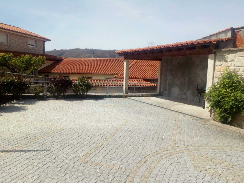  à venda casa  Granja  Vila Real 7