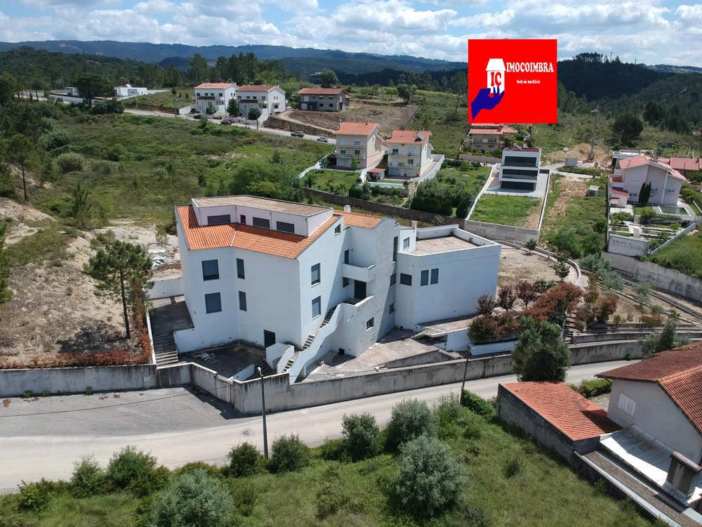 Paúl Coimbra 屋 照片 #request.properties.id#