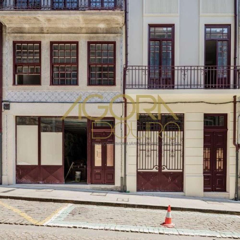 Porto Porto commercial picture 173860