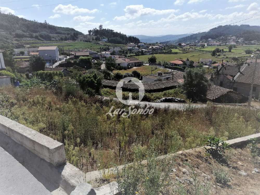 Leitões Guimarães terreno foto #request.properties.id#