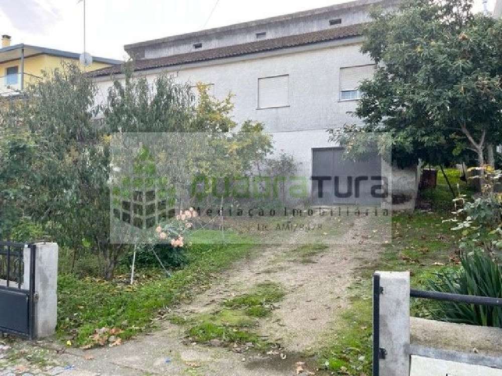 köpa hus Vila da Ponte Viseu 1