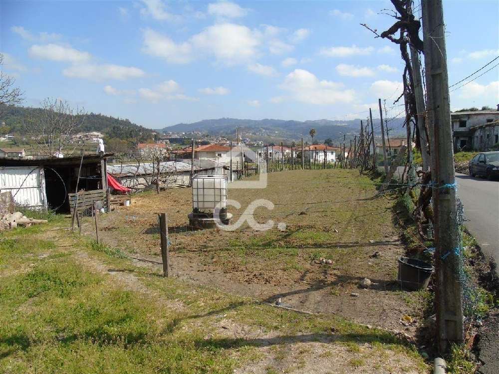 Gominhães Guimarães terreno foto #request.properties.id#