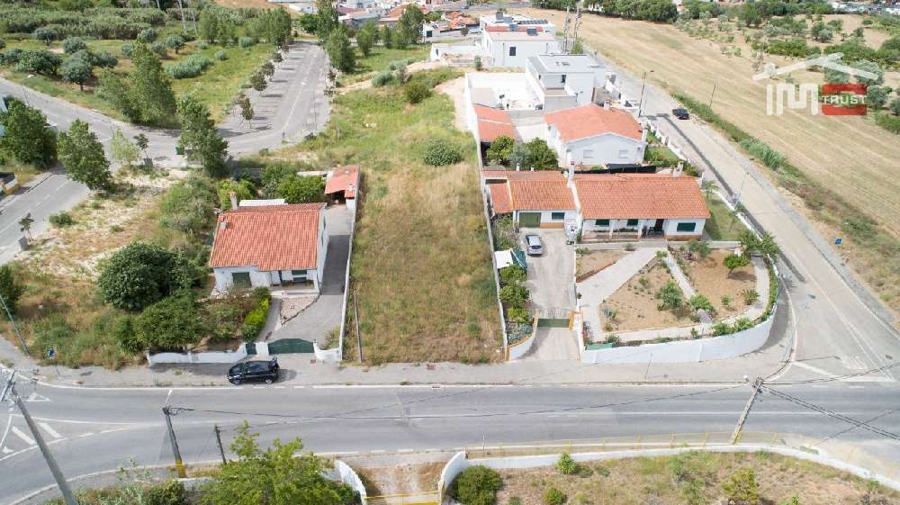 Torres Novas Torres Novas terreno foto #request.properties.id#