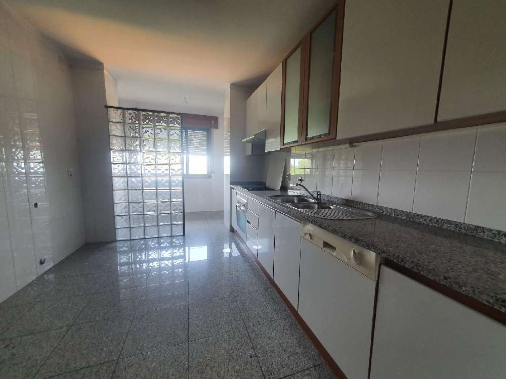  kaufen Wohnung/ Apartment  Grijó  Vila Nova De Gaia 1