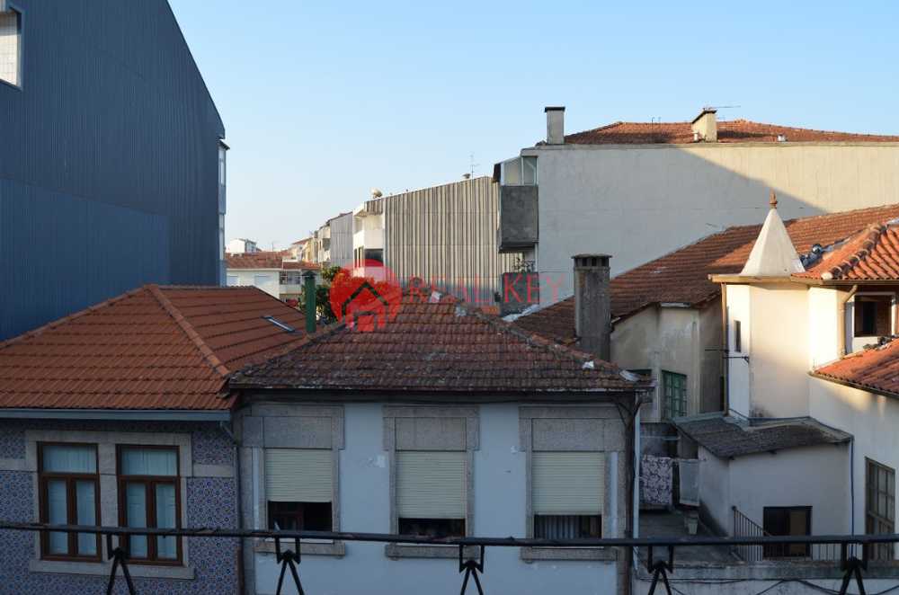  köpa byggnad  Porto  Porto 3