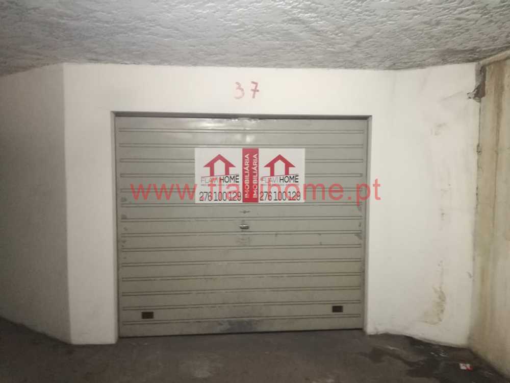 Anta Mondim De Basto garaje foto #request.properties.id#