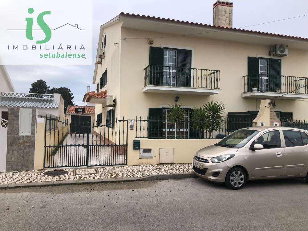 Sesimbra Sesimbra villa foto #request.properties.id#