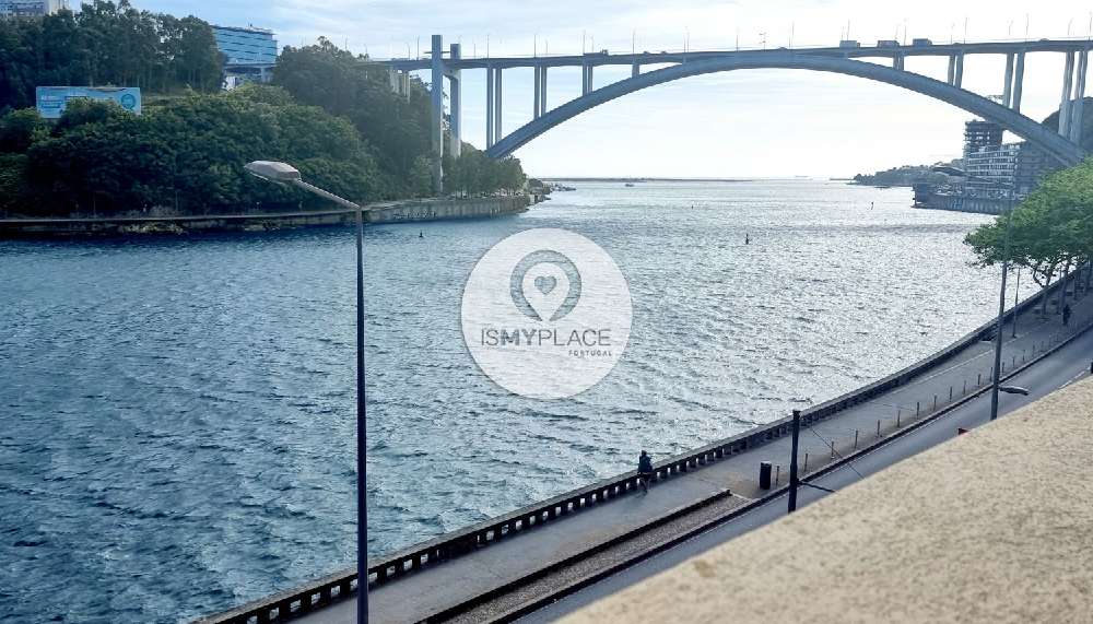  köpa lägenhet  Porto  Porto 3
