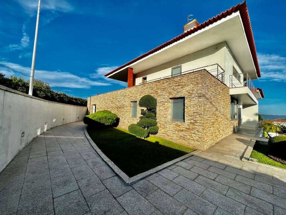 Carapeços Barcelos casa foto #request.properties.id#