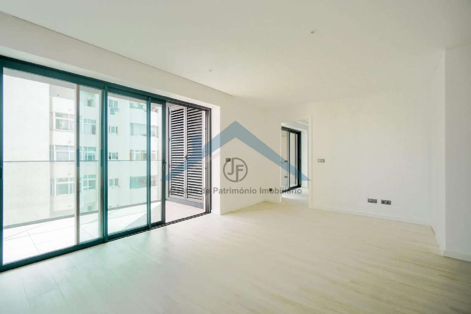 à venda apartamento Quarteira Loulé 3