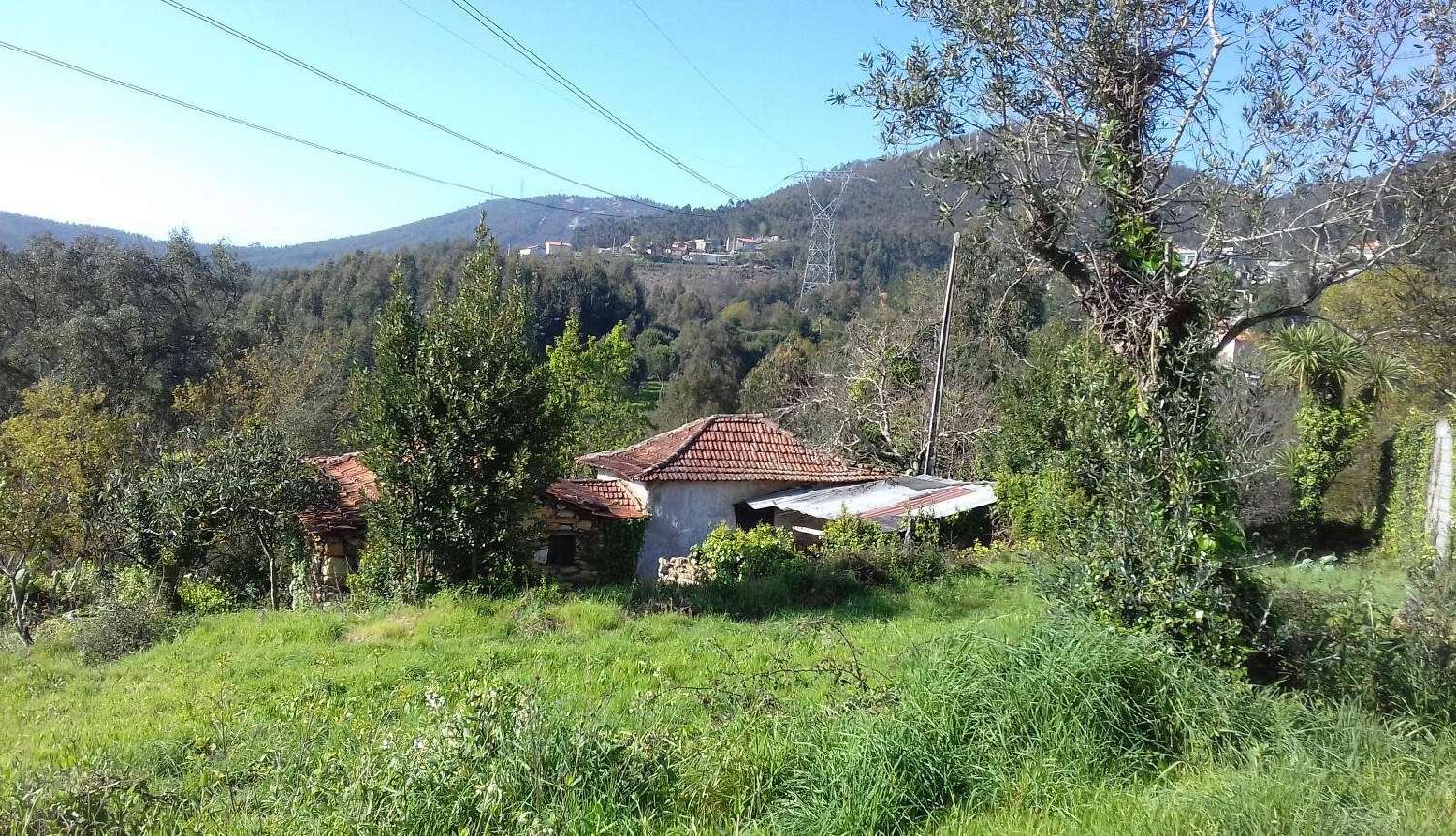 en venta casa rústica Aguiar de Sousa Paredes 2