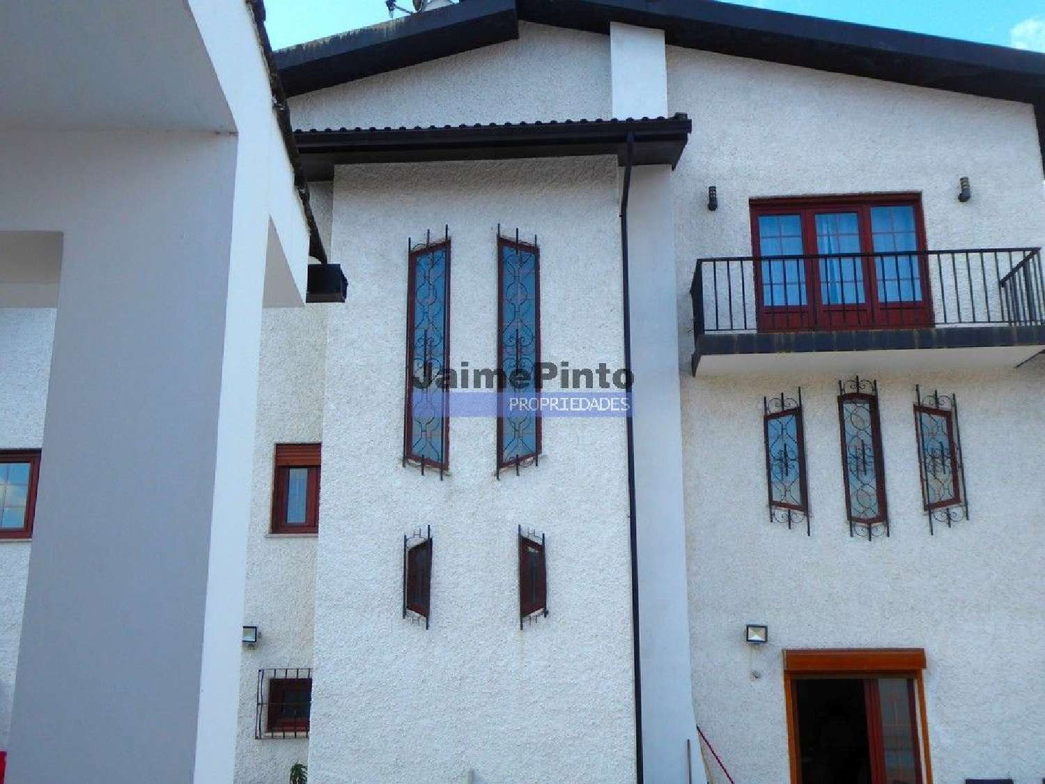  te koop huis Arão Valença 1