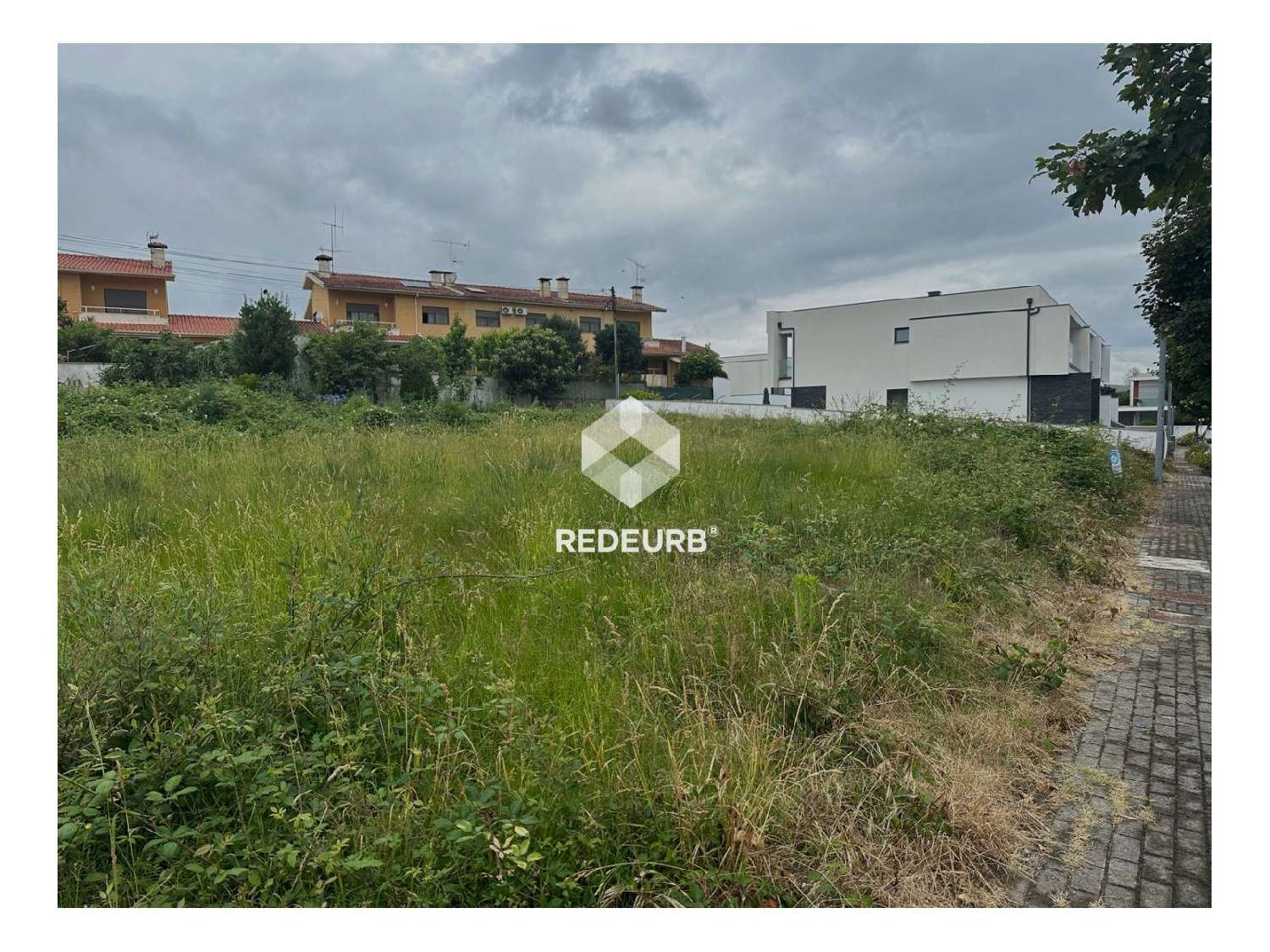  à venda terreno Vila de Prado Vila Verde 1