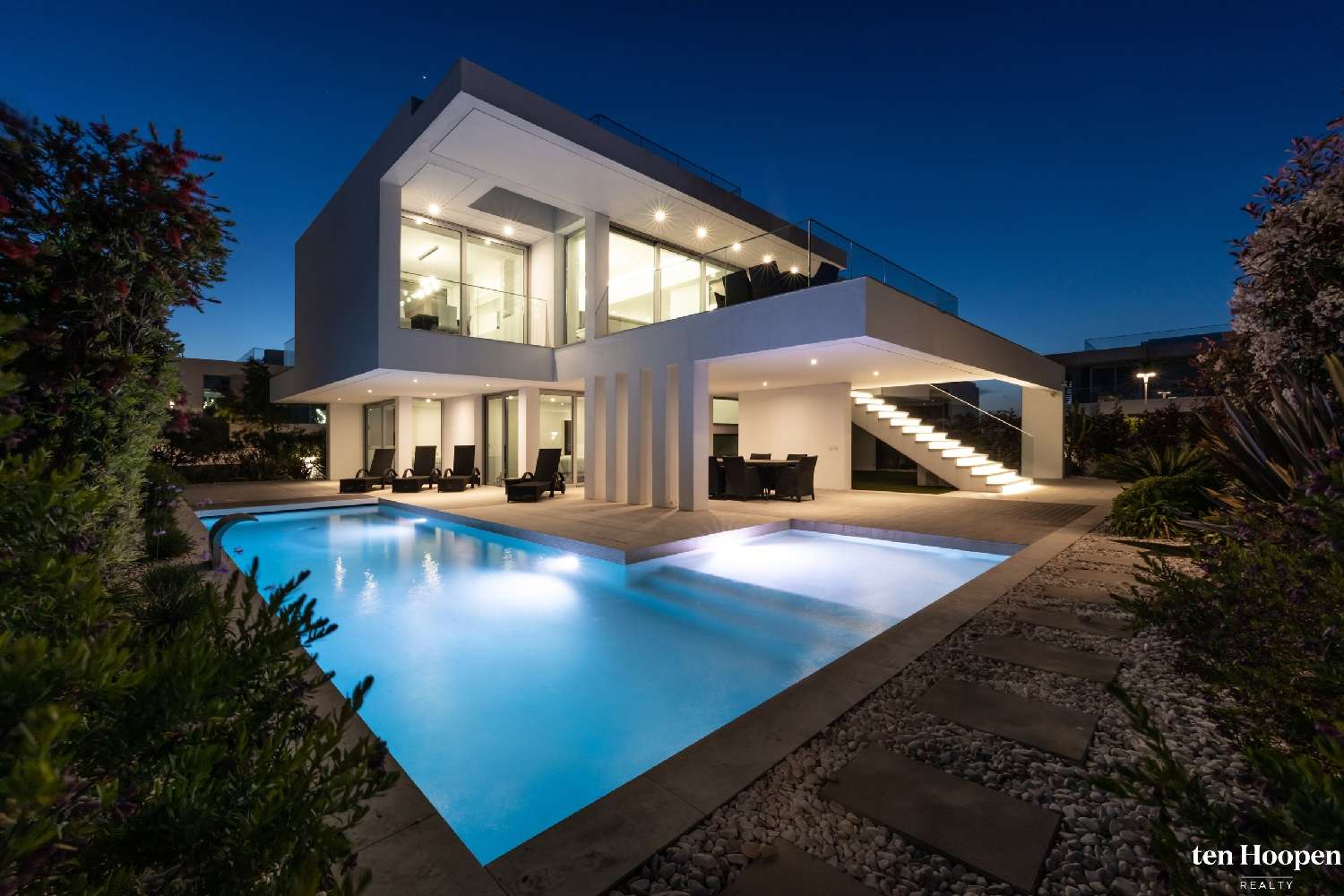  te koop villa Lagos Lagos 1